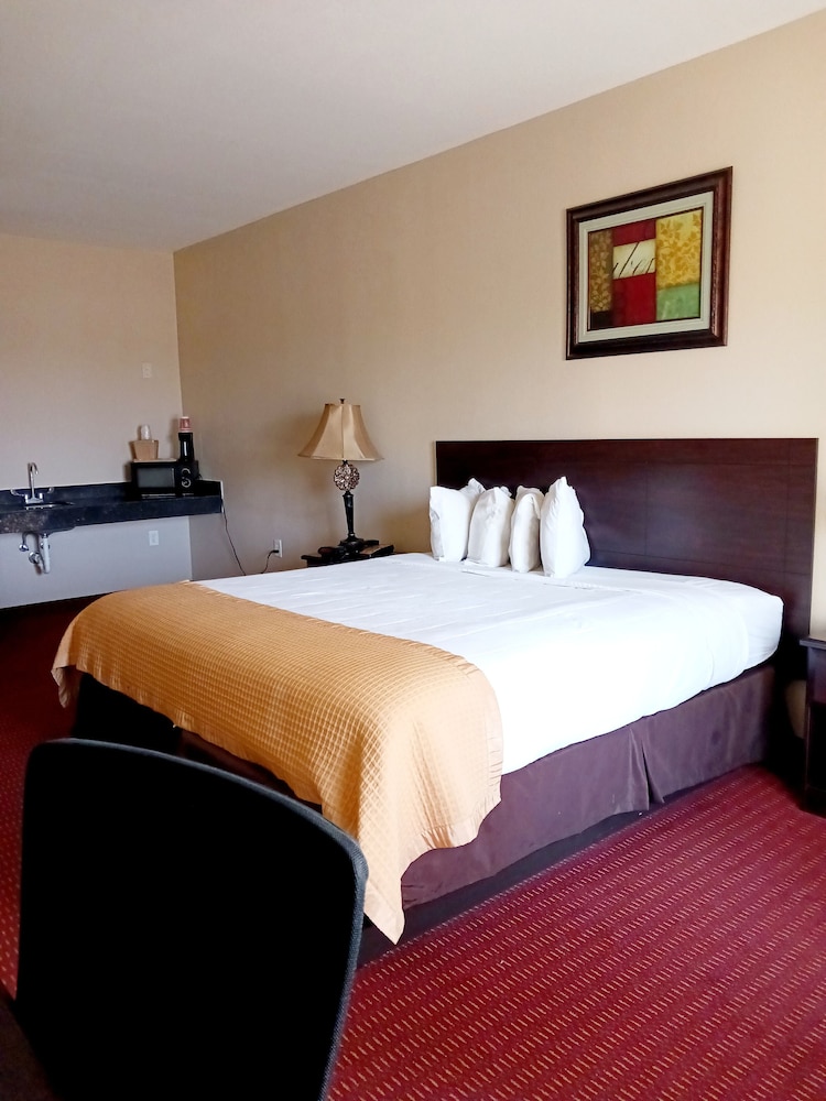 Yorktown Inn And Suites - photo 46