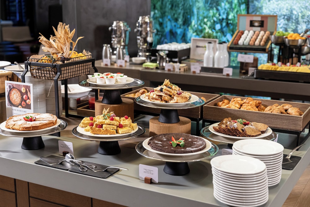 מזון ומשקאות