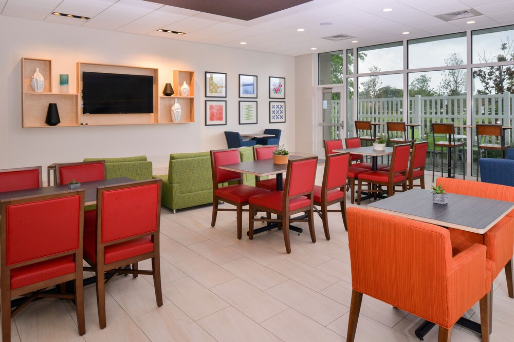 Holiday Inn Express & Suites St. Petersburg Madeira Beach by IHG - photo 56