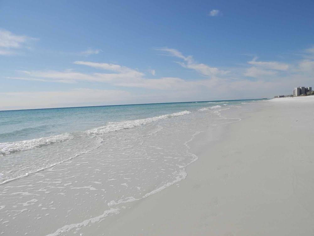 Emerald Towers II by Southern Vacation Rentals - photo 27