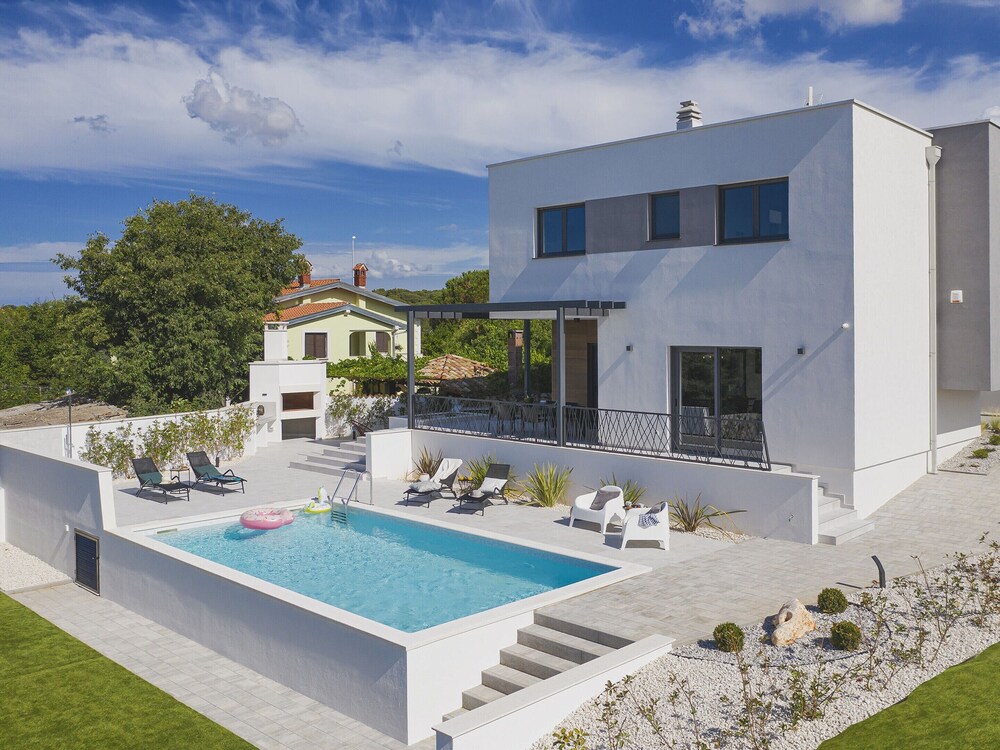 Villa Joy — 4-Star Luxury Hotel in Medulin, Croatia