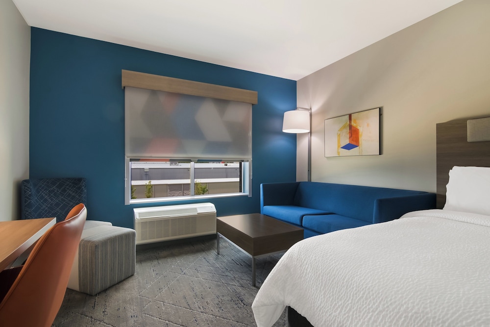 Holiday Inn Express & Suites Springdale Fayetteville Area - photo 7