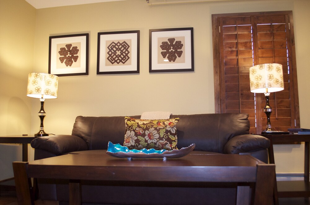 Torchlight Inn - photo 18