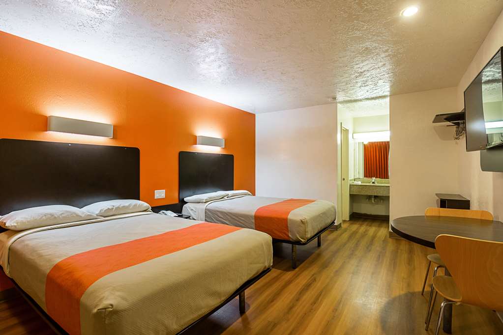 Motel 6 Madisonville TX - photo 9