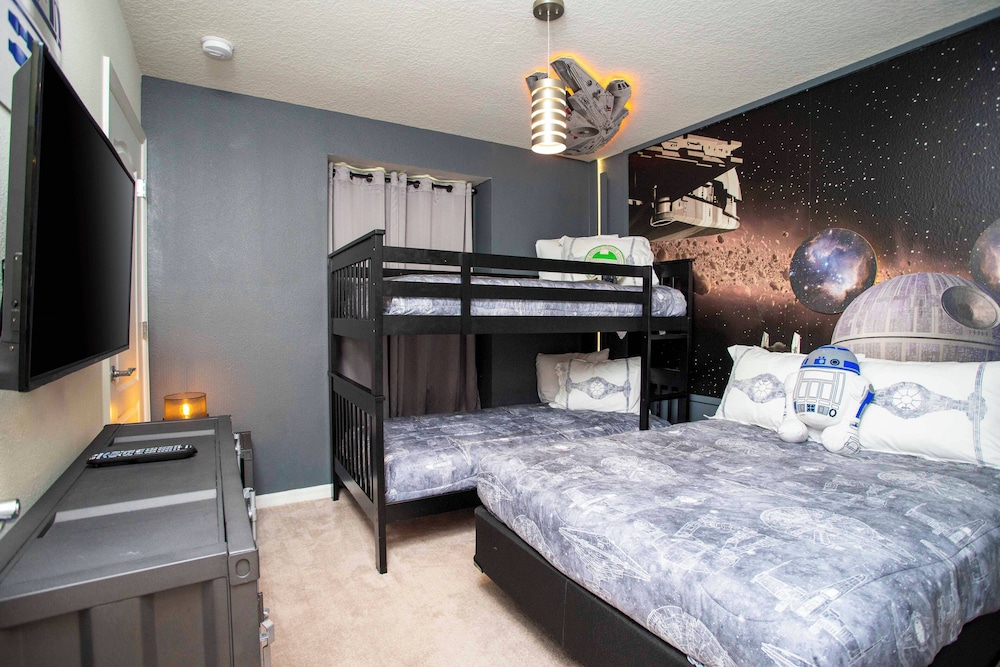 Gorgeous Themed Townhome at Windsor at Westside WW8915 - photo 2