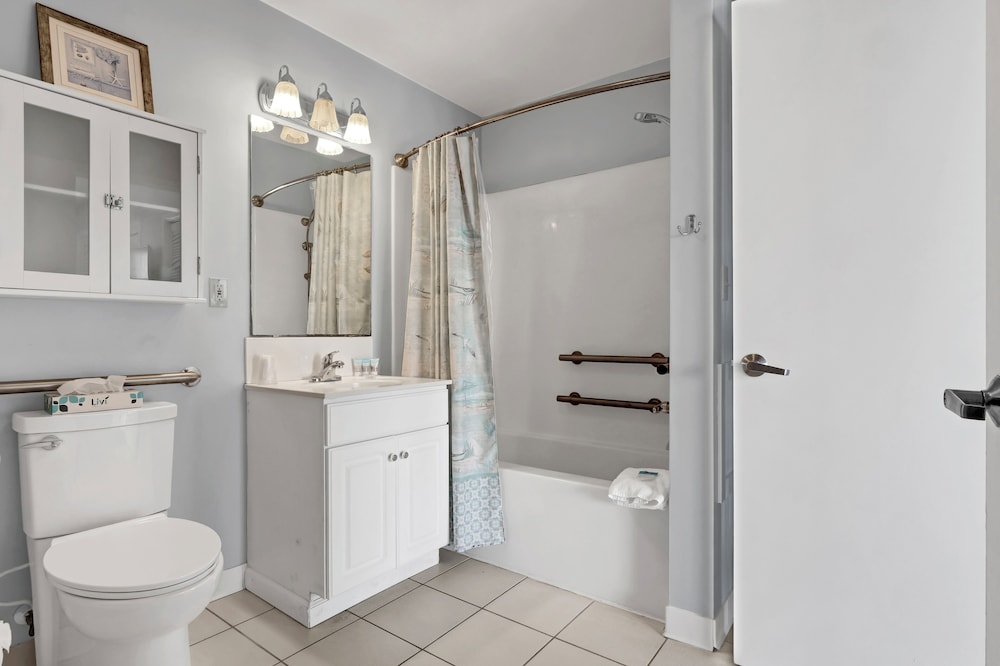 Sandpeddler Inn & Suites - photo 254