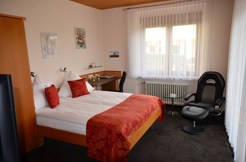 Hotel Restaurant Zur Mainlust — Maintal — photo 4