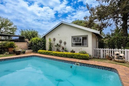 Cottage on Keurboom — 4-Star Luxury Hotel in Midrand, South Africa