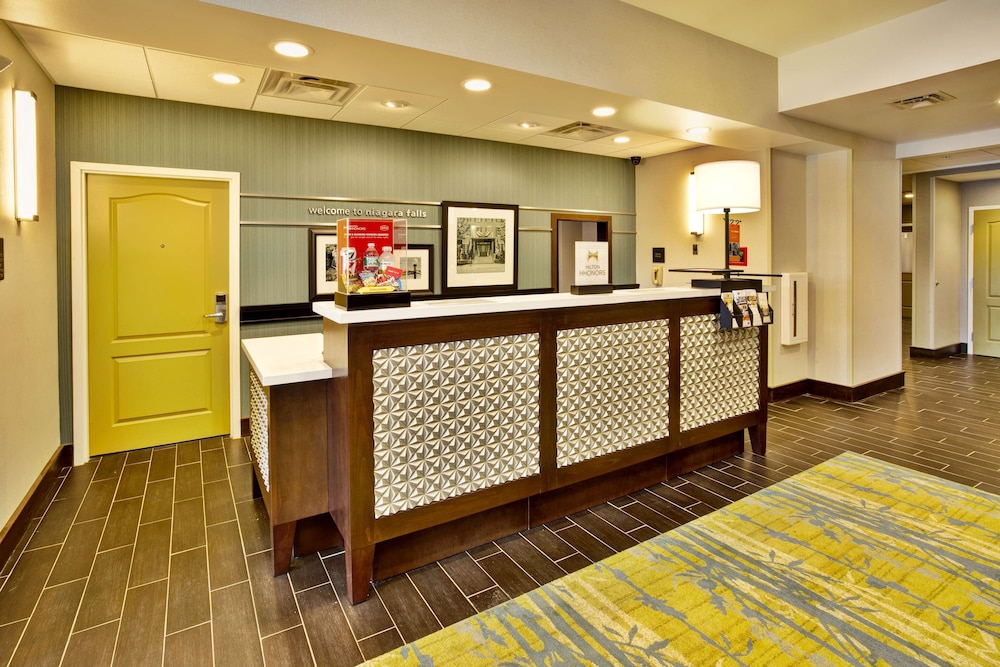 Hampton Inn Niagara Falls Blvd - photo 4