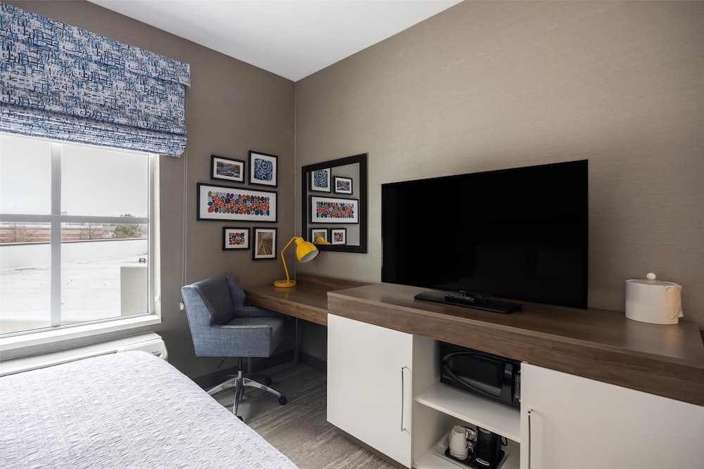 Hampton Inn & Suites Logan - photo 27