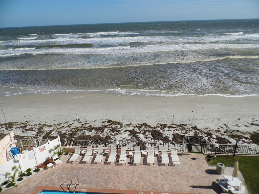 Beachside Hotel - photo 61