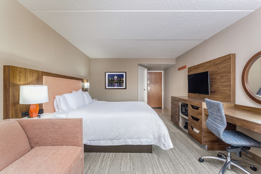 Hampton Inn Harrisburg East - photo 16