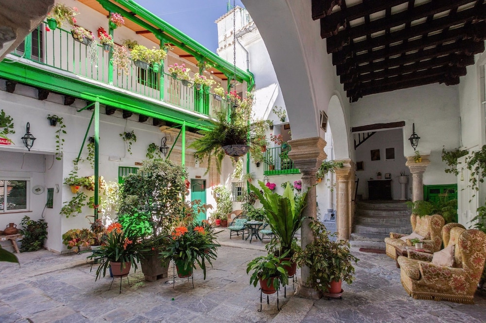 Apartamentos Jerez — 4-Star Luxury Hotel in Jerez De La Frontera, Spain