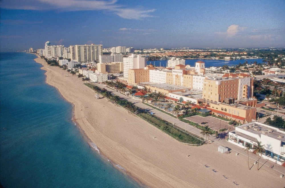 Hollywood Beach Resort renovated Studio Nice Views - photo 17