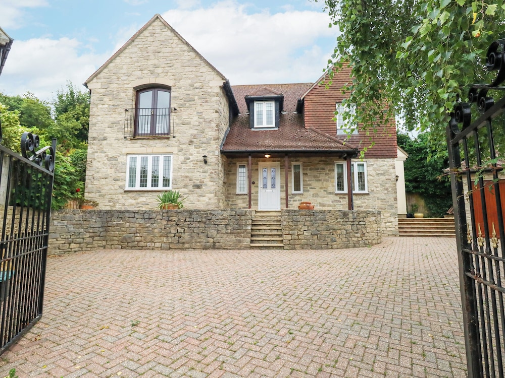 Sunningdale Rise in Weymouth, United Kingdom