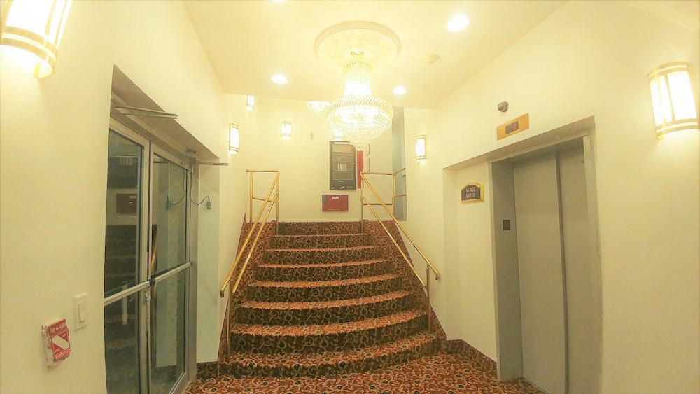 Kings Hotel Inc - photo 4