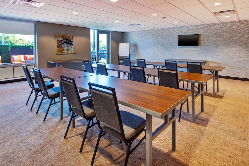 Home2 Suites by Hilton Grand Rapids South - photo 30