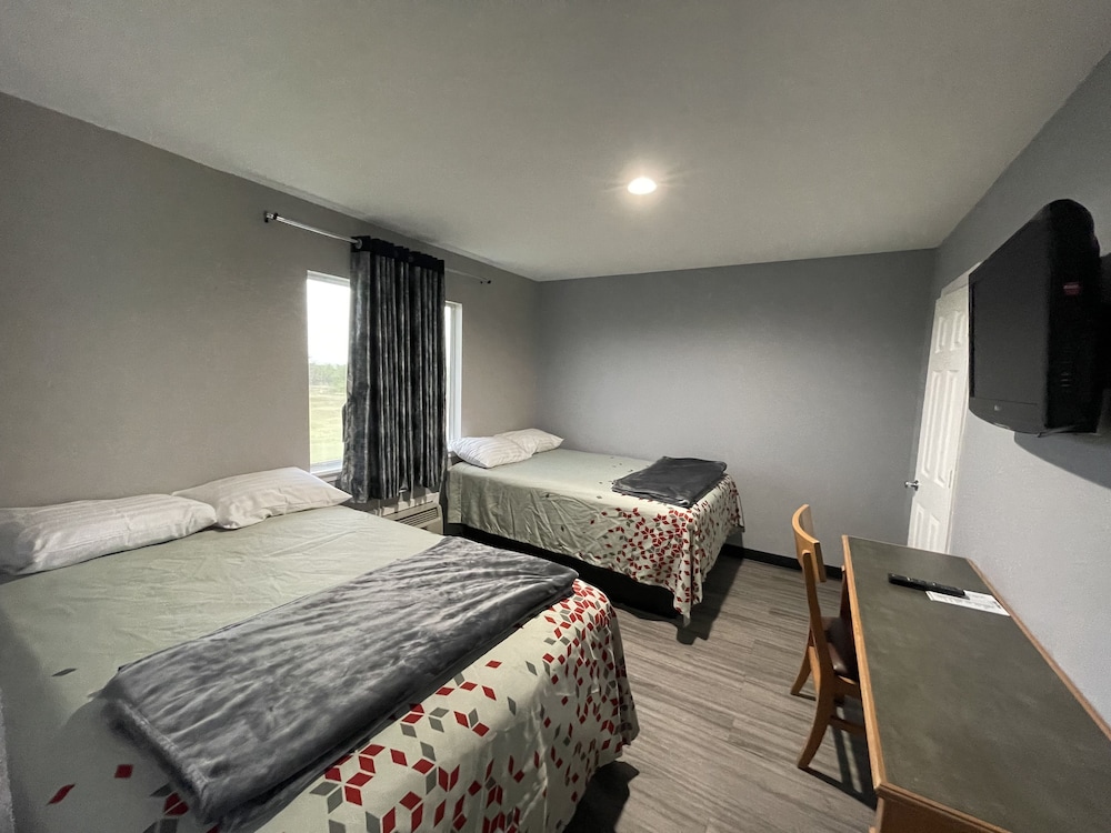 Ridge Motel - photo 27