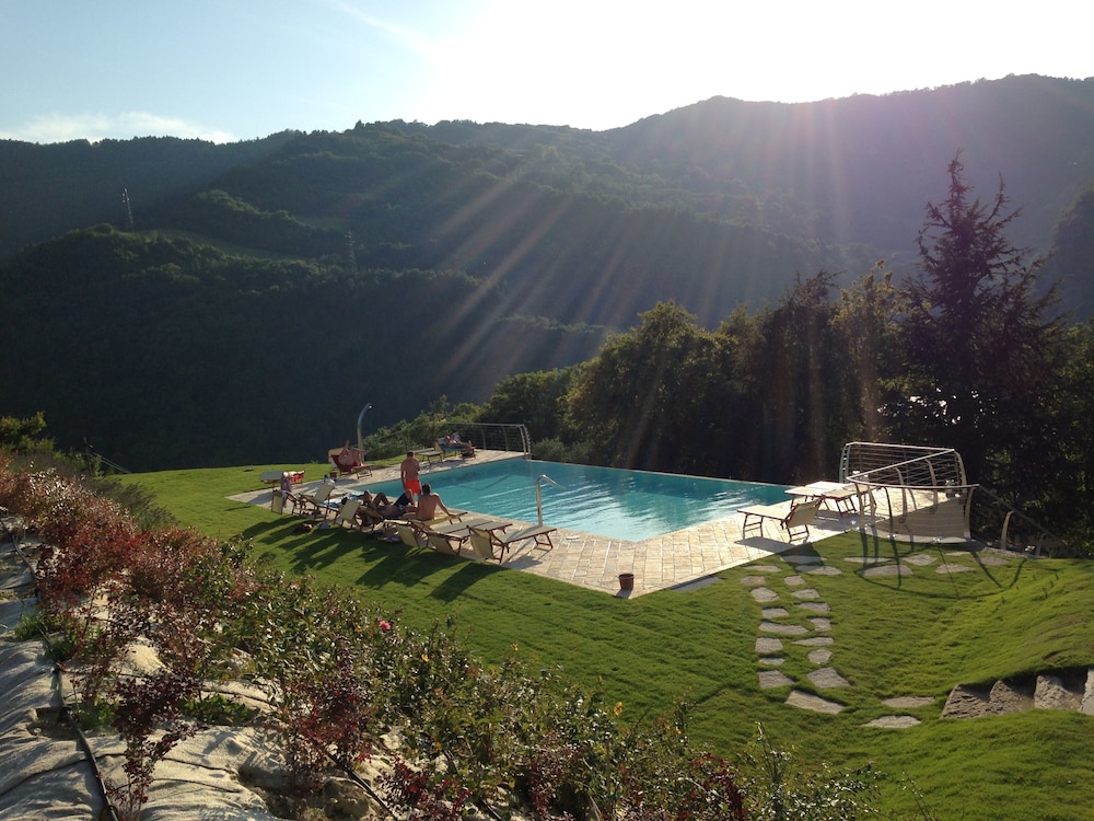 Corte dei Mori — 4-Star Luxury Hotel in Brisighella, Italy
