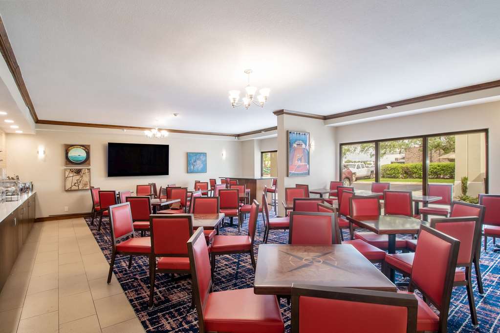 Econo Lodge Inn & Suites Foley North Gulf Shores - photo 56