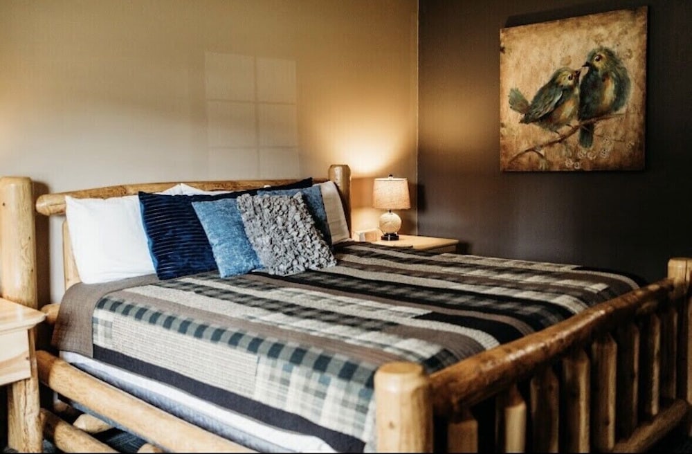 Big Horse Inn and Suites - photo 13