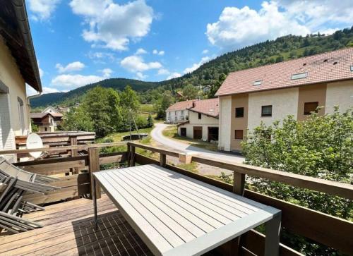 Entre Montagnes Et Lacs — La Bresse