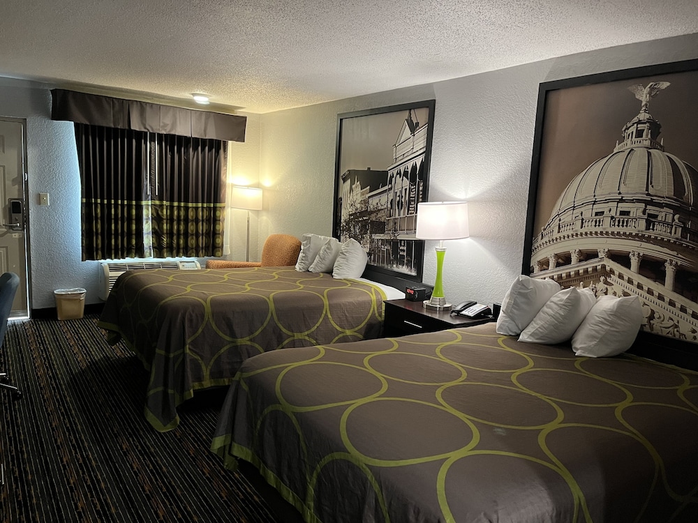 Super 8 by Wyndham Meridian - photo 21