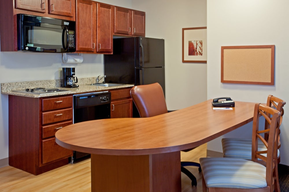 Candlewood Suites Houston Westchase Westheimer. by IHG - photo 9