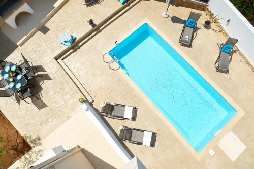 Helios Dream Apartment with Private Pool — 4-Star Luxury Hotel in Atsipopoulo, Greece