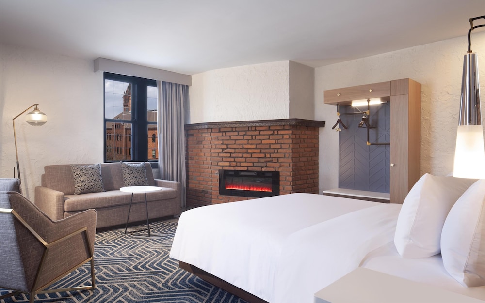 Hotel Royer Urbana Champaign Tapestry Collection by Hilton - photo 18