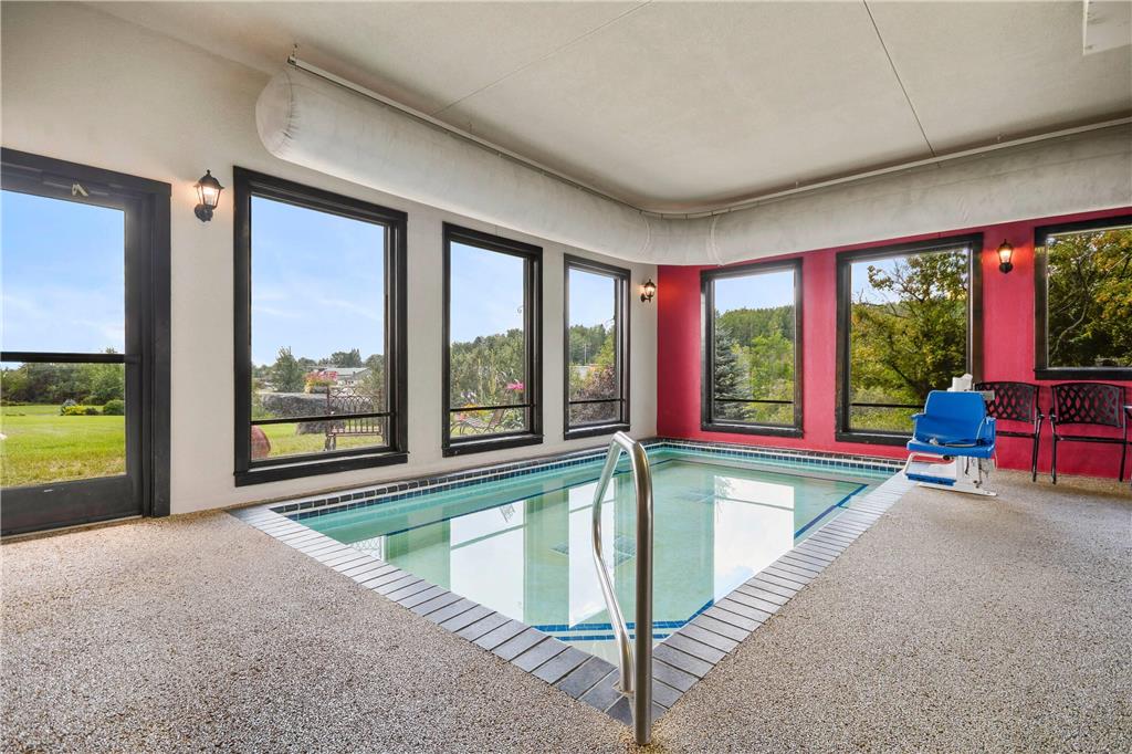 Super 8 by Wyndham Eveleth - photo 16