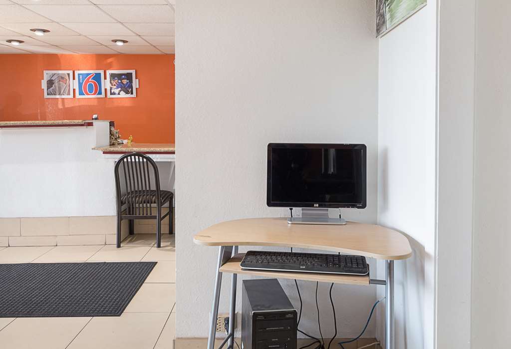 Motel 6 San Antonio TX I10 West - photo 35