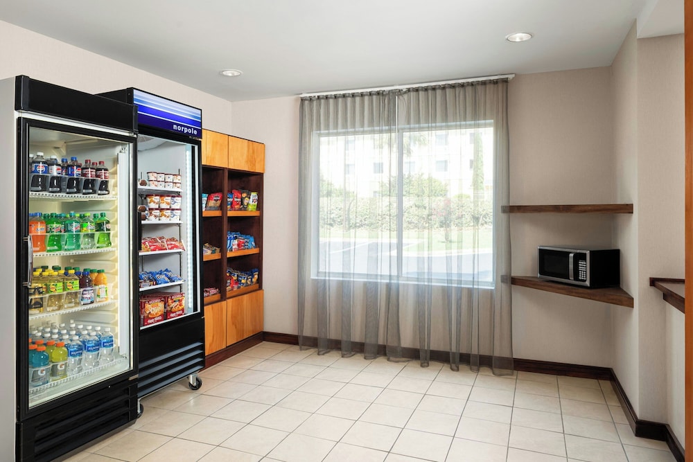 Fairfield Inn & Suites Marianna - photo 30