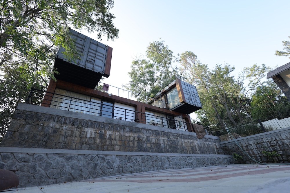 Yellow Lake Resort And Spa in Salem, India