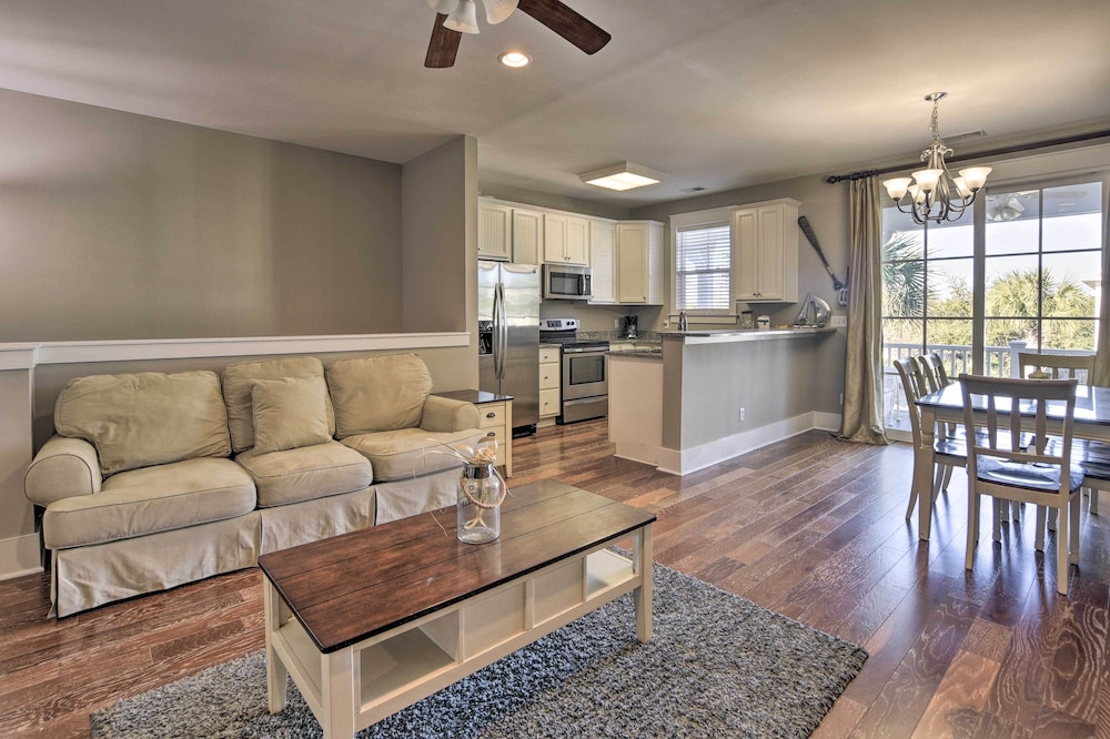Resort Perks and Pools Townhome By Barefoot Landing - photo 4