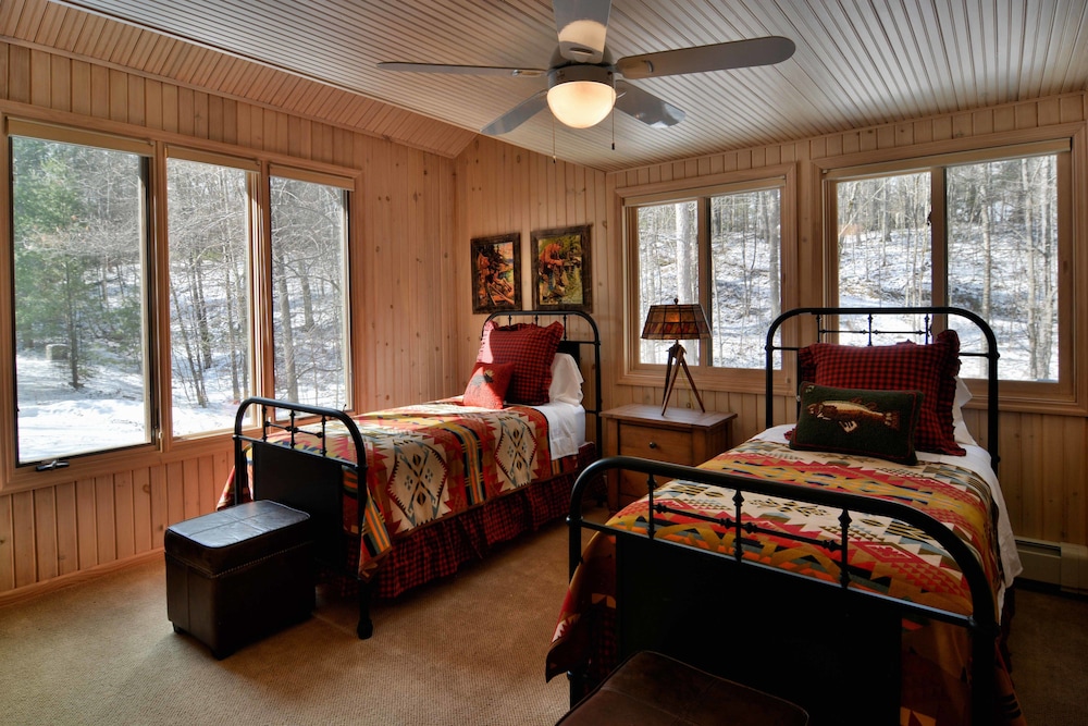 Serenity On Lake Owen 5 Bedroom Hotel Room by RedAwning - photo 3