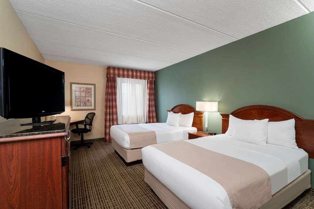 Baymont by Wyndham Knoxville Cedar Bluff - photo 17