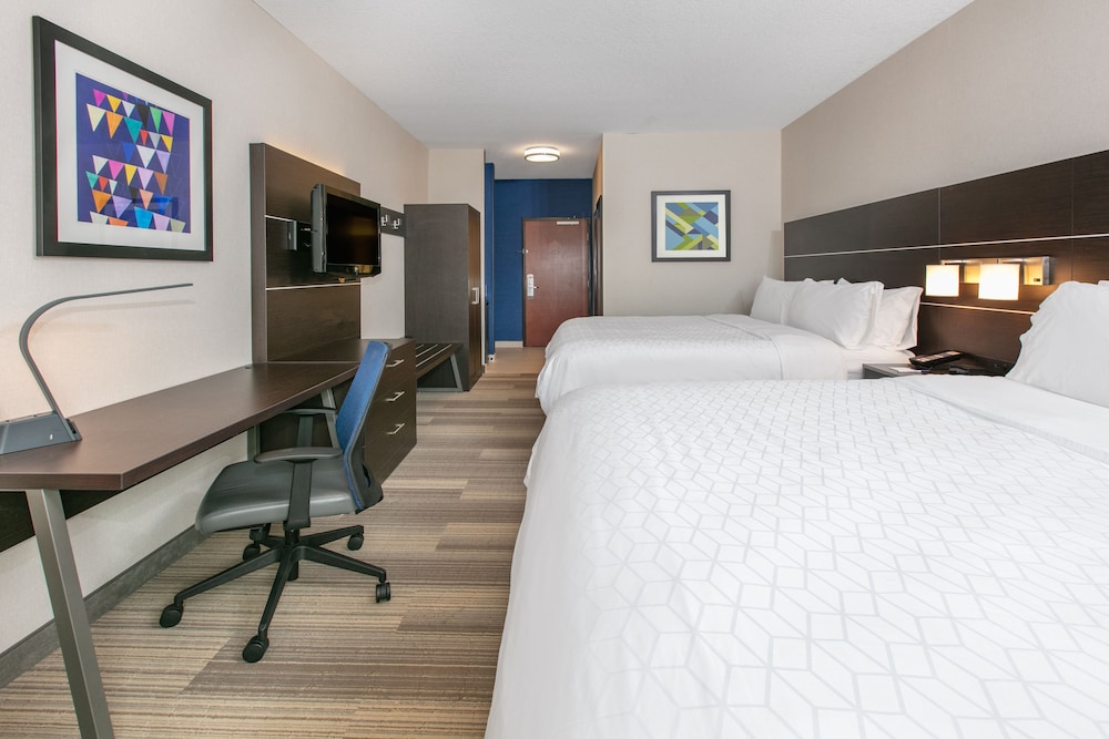 Holiday Inn Express Hotel & Suites Seaside Convention Center by IHG - photo 9