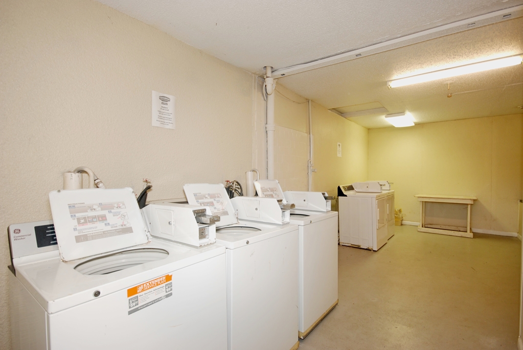 Country Hearth Inn & Suites Marietta - photo 18