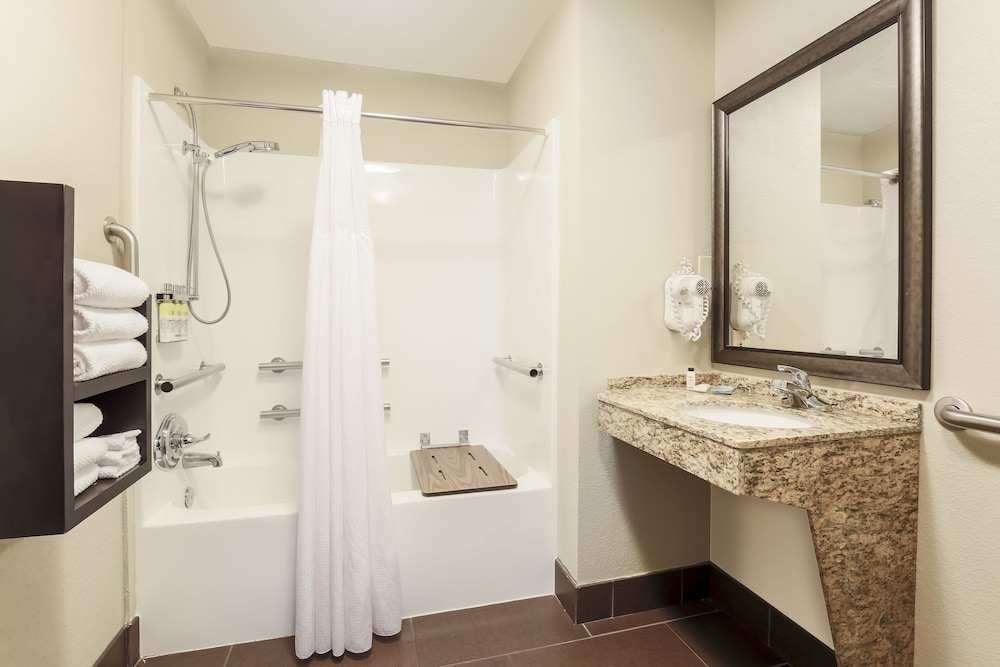 Staybridge Suites Columbus Dublin - photo 28