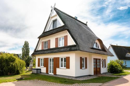 C 4 Reethaus ELSA mit Außenwhirlpool und Sauna — hotel in Gramkow