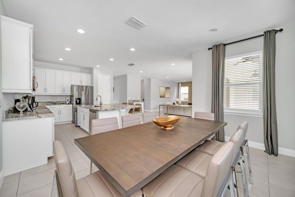 Brand New Encore Resort 5 Bed Resort Home 5 Bedroom Villa - photo 42
