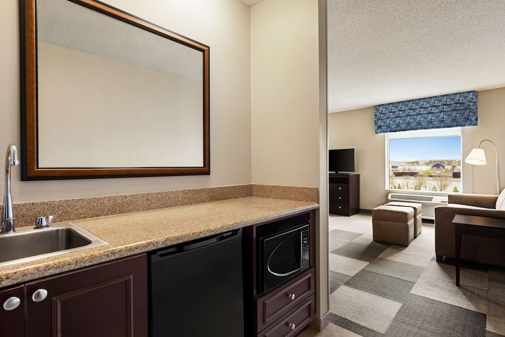 Hampton Inn & Suites Atlanta Airport West Camp Creek Pkwy - photo 19
