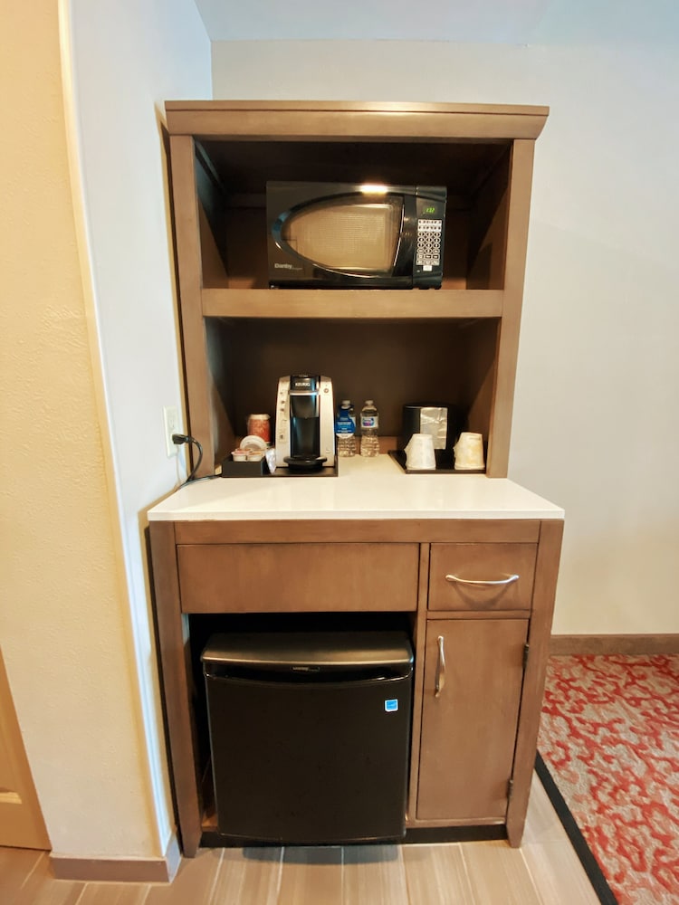 Hilton Garden Inn Bristol - photo 26