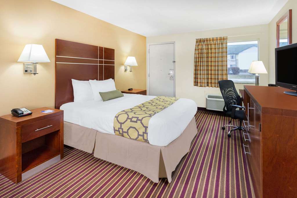 Baymont by Wyndham Bowling Green - photo 11