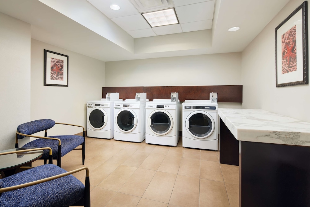 Embassy Suites by Hilton West Palm Beach Central - photo 41