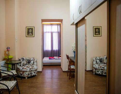 Apartment on Chubinashvili 30