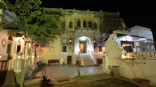 Hotel Radhika Haveli Mandawa in Hisar, India