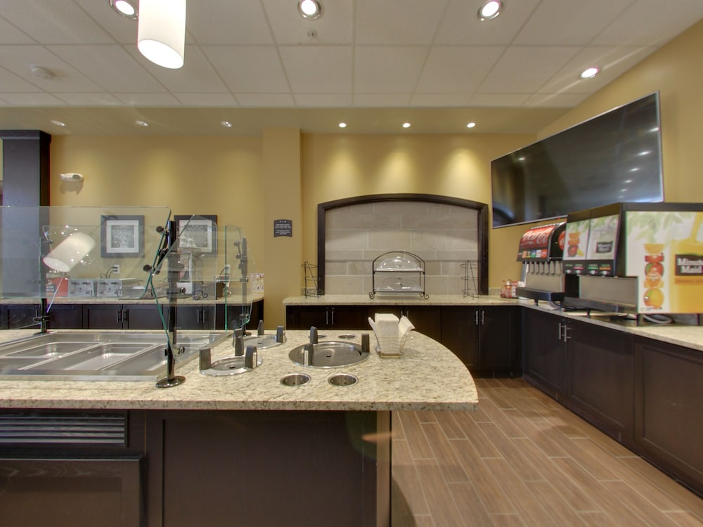 Staybridge Suites Madison Fitchburg - photo 77