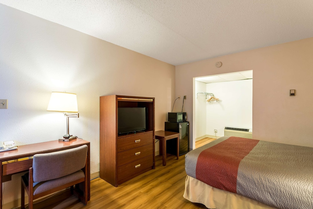 Motel 6 Butte MT Historic City Center - photo 5